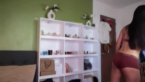 Snapshot of just_marjorie69 chatting on February 6, 2:38 am Be you online show from February 6, 2:38 am