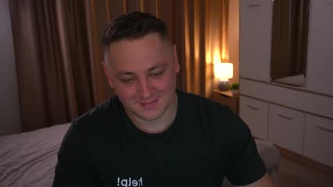 Snapshot of just_top chatting on November 4, 4:28 pm David online show from November 4, 4:28 pm