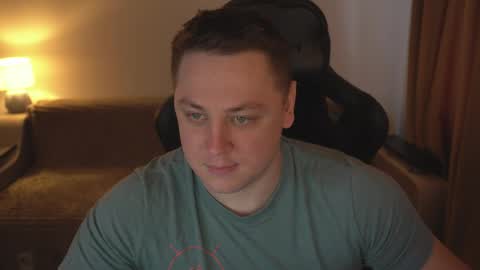 Snapshot of just_top chatting on April 8, 3:12 pm David online show from April 8, 3:12 pm