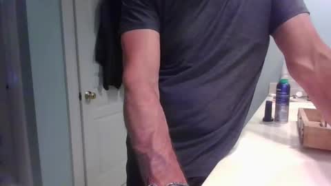 Snapshot of justanotherdadbod2025 chatting on May 29, 3:04 am justanotherdadbod2025 online show from May 29, 3:04 am