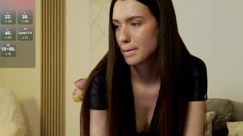 Snapshot of justbarbie_new_ chatting on December 13, 7:53 pm Katarina online show from December 13, 7:53 pm