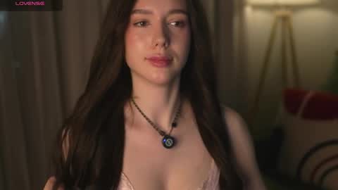Snapshot of justbarbie_new_ chatting on May 4, 6:59 pm Katarina online show from May 4, 6:59 pm