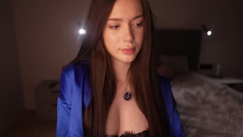 Snapshot of justbarbie_new_ chatting on June 7, 7:50 pm Katarina online show from June 7, 7:50 pm