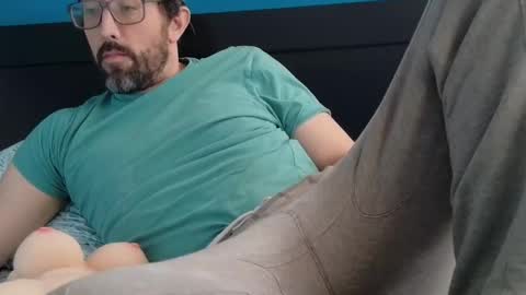 just laz online show from February 3, 3:28 pm