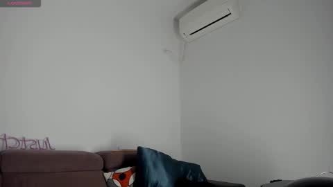 Snapshot of justchloex chatting on October 13, 6:02 am Chloe online show from October 13, 6:02 am