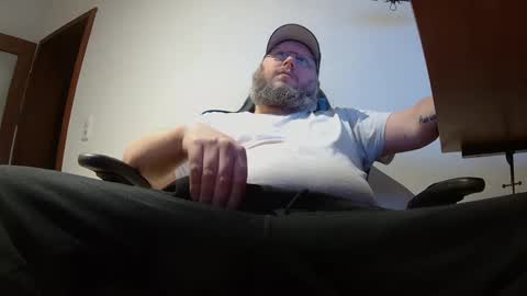 Snapshot of justflo chatting on February 20, 4:07 am Just Flo --- online show from February 20, 4:07 am