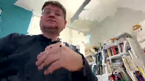 Snapshot of justfunguy221287 chatting on April 7, 8:09 pm justfunguy221287 online show from April 7, 8:09 pm