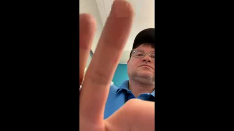 Snapshot of justfunguy221287 chatting on May 4, 7:32 pm justfunguy221287 online show from May 4, 7:32 pm