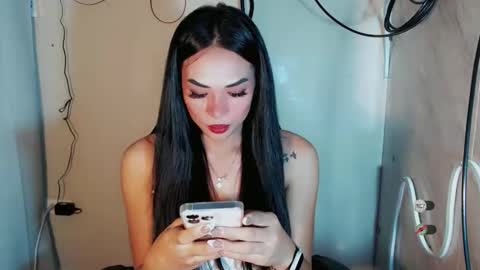 justhewayouare21 online show from May 13, 9:28 am