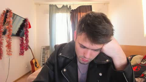 Snapshot of justin_badd chatting on April 1, 4:15 pm justin_badd online show from April 1, 4:15 pm