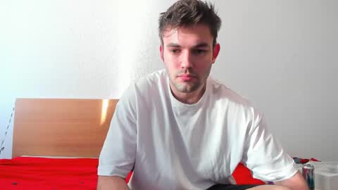 Snapshot of justin_badd chatting on April 21, 4:23 pm justin_badd online show from April 21, 4:23 pm
