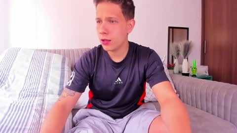 Snapshot of justin_biker chatting on February 27, 5:58 pm justin_biker online show from February 27, 5:58 pm