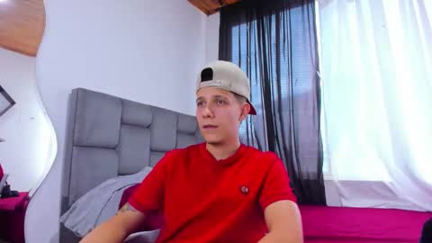 Snapshot of justin_biker chatting on October 10, 8:52 pm justin_biker online show from October 10, 8:52 pm