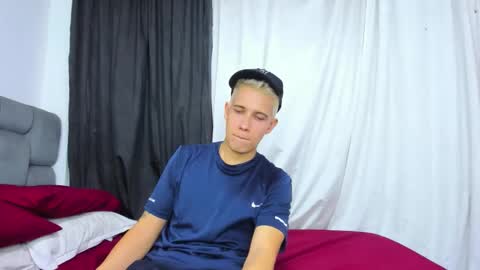 Snapshot of justin_biker chatting on October 30, 1:18 am justin_biker online show from October 30, 1:18 am