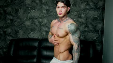 justin clark1 online show from April 1, 3:18 am