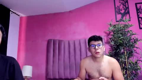 JUSTIN Y JAZMIN online show from January 12, 6:35 pm