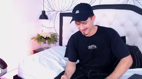 Justin online show from February 11, 8:03 pm