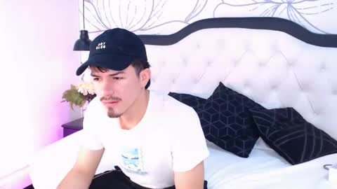 Justin online show from February 16, 7:54 pm