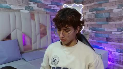  justin  online show from March 20, 11:37 am