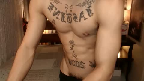 justine_hunk online show from February 24, 2:15 pm