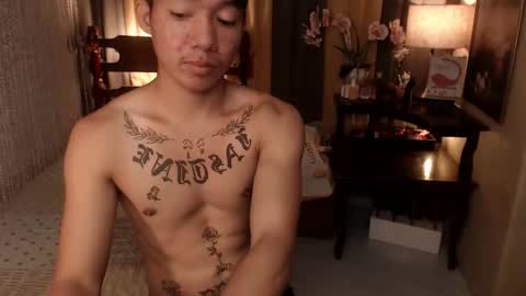 justine_hunk online show from May 30, 4:31 am