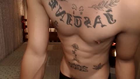 Snapshot of justine_hunk chatting on June 7, 6:28 am justine_hunk online show from June 7, 6:28 am