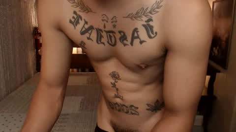 Snapshot of justine_hunk chatting on June 14, 6:48 am justine_hunk online show from June 14, 6:48 am