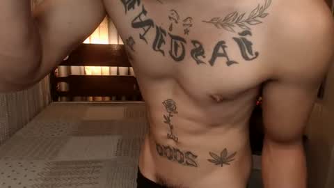 Snapshot of justine_hunk chatting on June 15, 6:26 am justine_hunk online show from June 15, 6:26 am