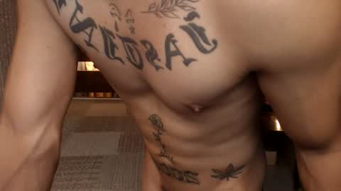 Snapshot of justine_hunk chatting on June 17, 8:32 pm justine_hunk online show from June 17, 8:32 pm