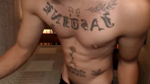 Snapshot of justine_hunk chatting on July 13, 8:17 am justine_hunk online show from July 13, 8:17 am