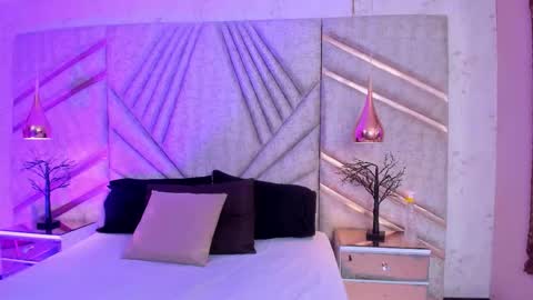 Justine online show from March 7, 5:04 am