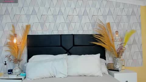 Justine online show from March 26, 5:02 am