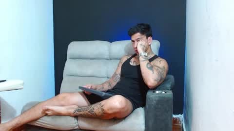 Snapshot of justinfuller_31 chatting on July 4, 11:11 pm justinfuller_31 online show from July 4, 11:11 pm