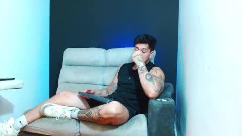Snapshot of justinfuller_31 chatting on July 14, 9:20 pm justinfuller_31 online show from July 14, 9:20 pm