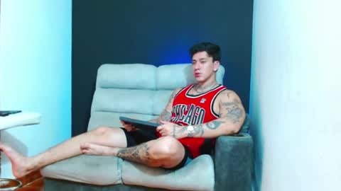Snapshot of justinfuller_31 chatting on July 16, 1:22 am justinfuller_31 online show from July 16, 1:22 am