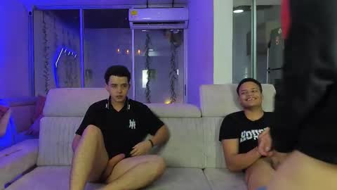 justingtime21 online show from February 7, 10:30 am