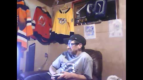 Snapshot of justinjerksit chatting on December 7, 5:59 am justinjerksit online show from December 7, 5:59 am