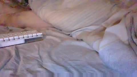 Snapshot of justinjodysarah957251 chatting on February 26, 1:48 am Techno Nymph online show from February 26, 1:48 am