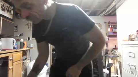 justinmoore1987 online show from December 14, 7:58 am