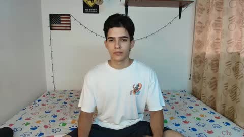 Snapshot of justinsinner1 chatting on February 6, 9:49 pm justinsinner1 online show from February 6, 9:49 pm