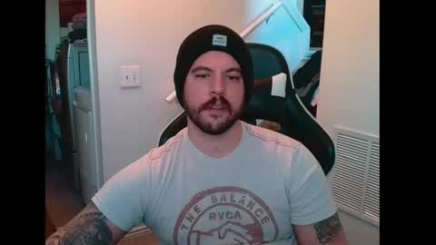 Snapshot of justintym69 chatting on January 7, 7:27 pm justintym69 online show from January 7, 7:27 pm