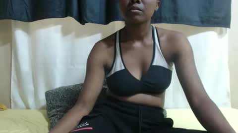 Snapshot of justlhot chatting on April 27, 4:32 am Justlhot online show from April 27, 4:32 am
