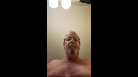 Snapshot of justmeohio chatting on April 28, 2:11 pm justmeohio online show from April 28, 2:11 pm