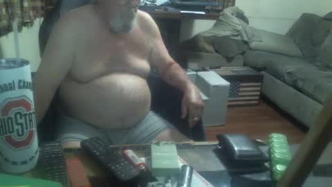 Snapshot of justmeohio chatting on June 27, 1:32 am justmeohio online show from June 27, 1:32 am