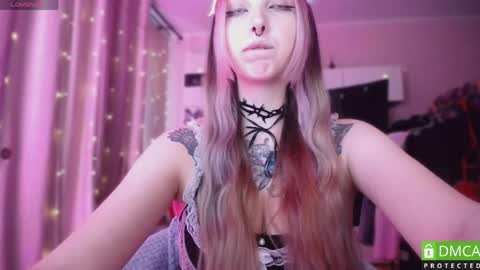 Snapshot of justmeowgirl chatting on May 30, 6:32 am justmeowgirl online show from May 30, 6:32 am