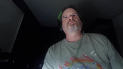 Snapshot of justmetool chatting on January 11, 5:01 am Tool online show from January 11, 5:01 am