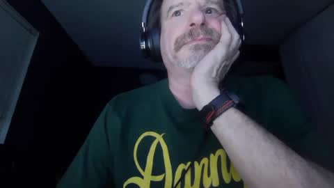Snapshot of justmetool chatting on June 25, 5:12 am Tool online show from June 25, 5:12 am
