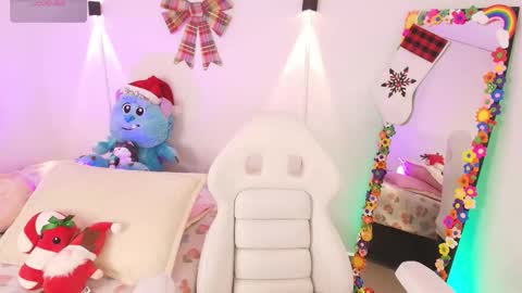 Emy online show from December 3, 3:58 am