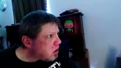 Snapshot of justsetfree chatting on December 21, 9:27 am justsetfree online show from December 21, 9:27 am