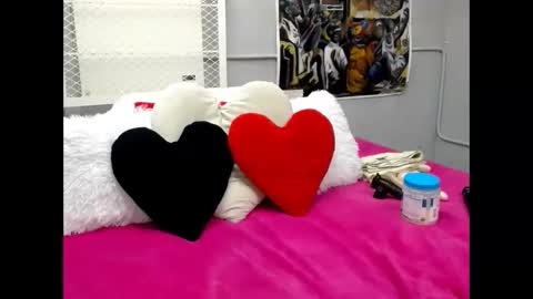 Snapshot of jusybee chatting on May 2, 10:09 am jusybee online show from May 2, 10:09 am